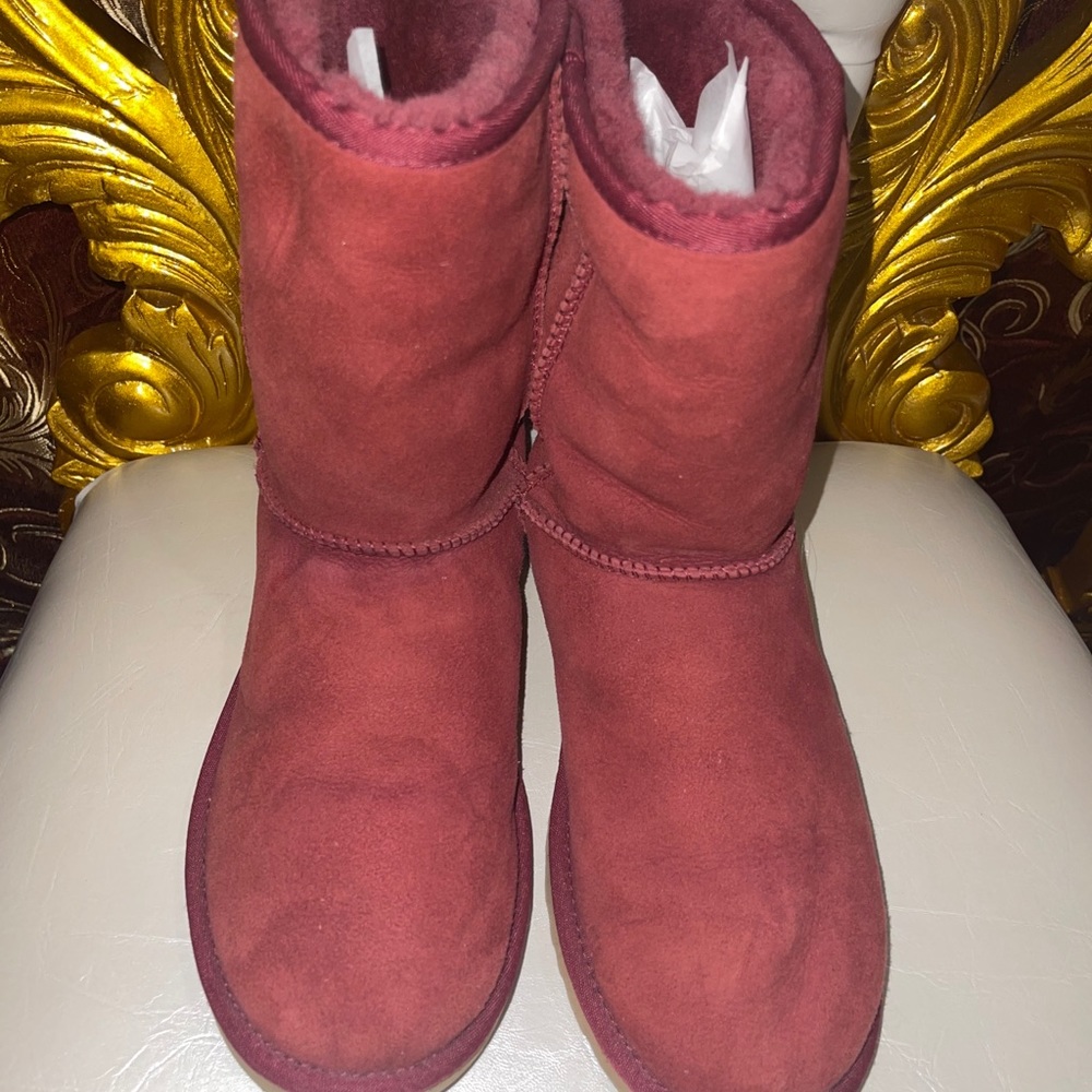Authentic UGG Boots! Garnet Color - Picture 7 of 9
